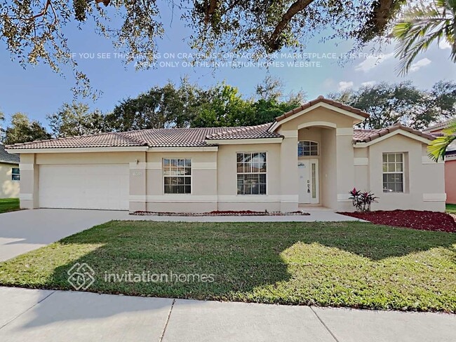 Building Photo - 10660 SW 21st St