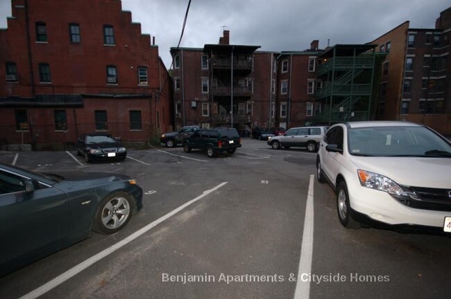 Building Photo - 15 Beacon St