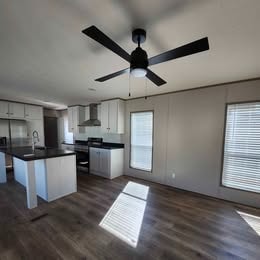 Building Photo - 161 Sawyer St