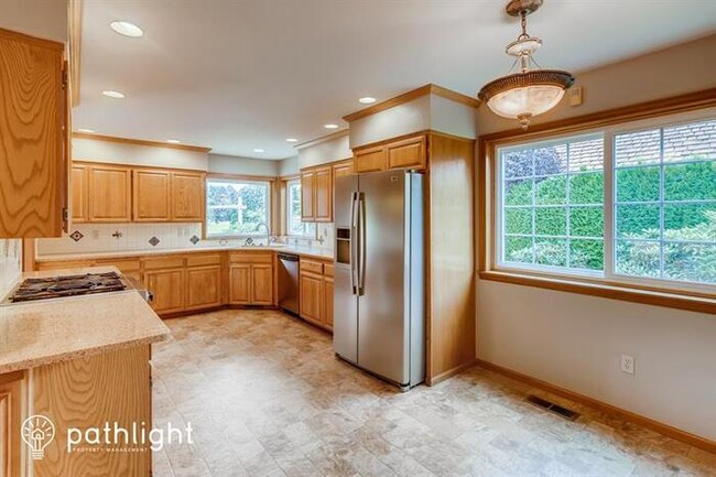 Foto del edificio - 14809 145th Av Court East, Orting, WA, 98360