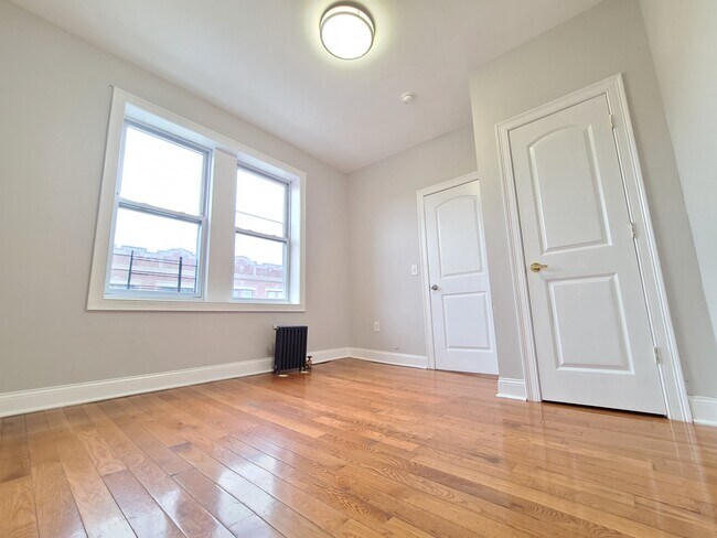 Building Photo - 5304 Palisade Ave