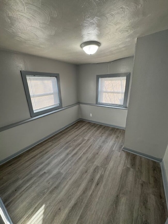 Building Photo - 2203 Rehm Dr