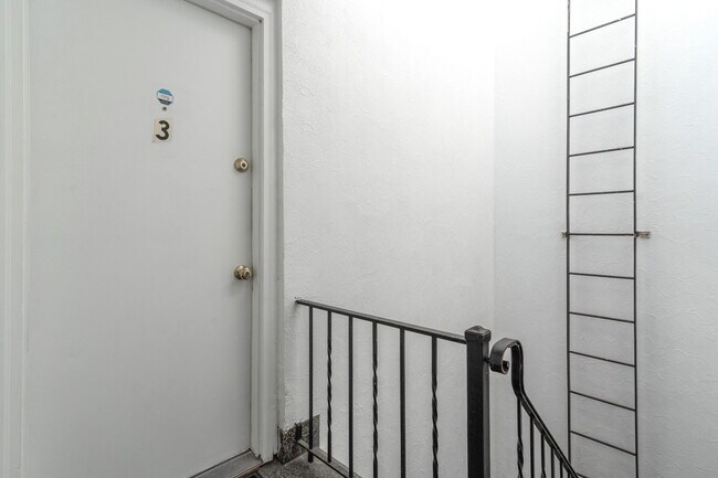 Foto del edificio - 818 7th St NE