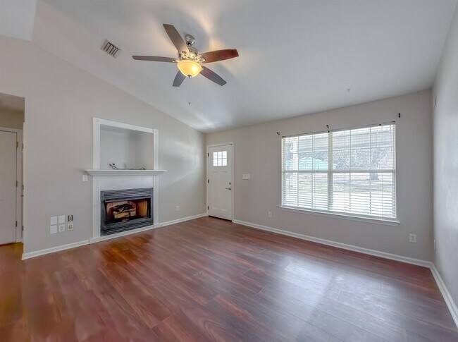 Foto del edificio - 3122 Pleasant Ct