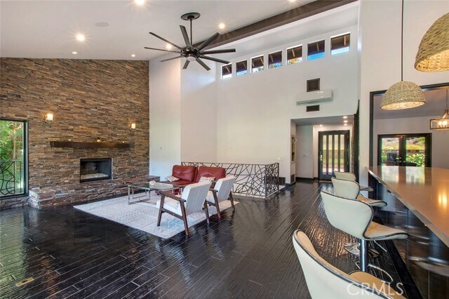 Building Photo - 31811 E Nine Dr