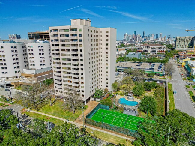 1400 Hermann Dr Unit 8F, Houston, TX 77004 - Condo for Rent in Houston ...