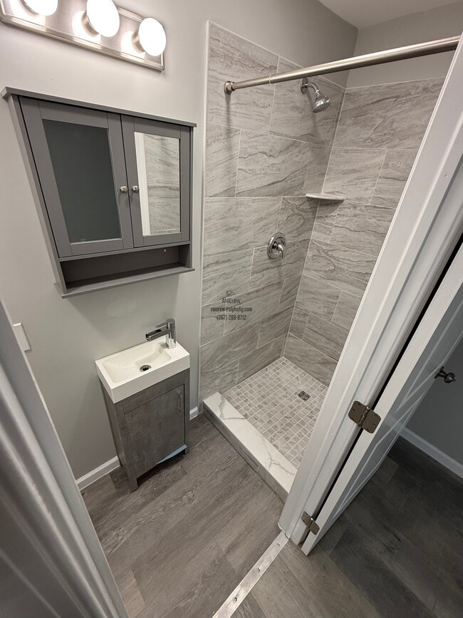 Foto del edificio - 1120 Passmore St