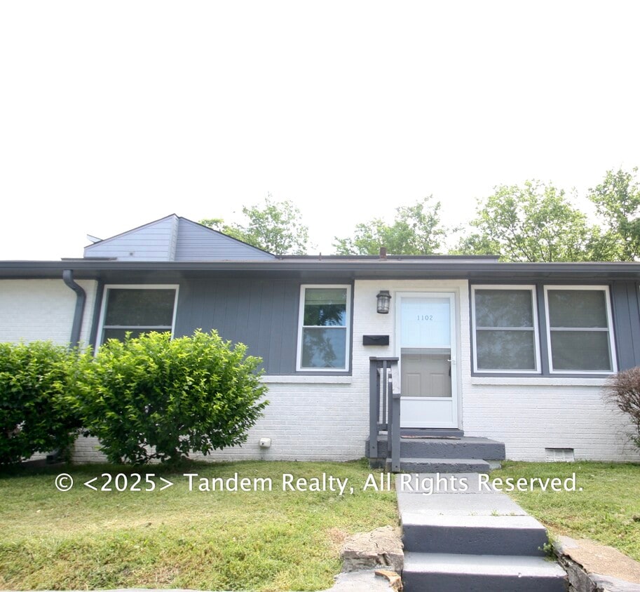 Primary Photo - 1102 Villa Pl