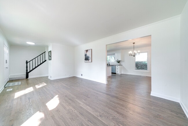 Foto del edificio - 887 Saybrook Ln