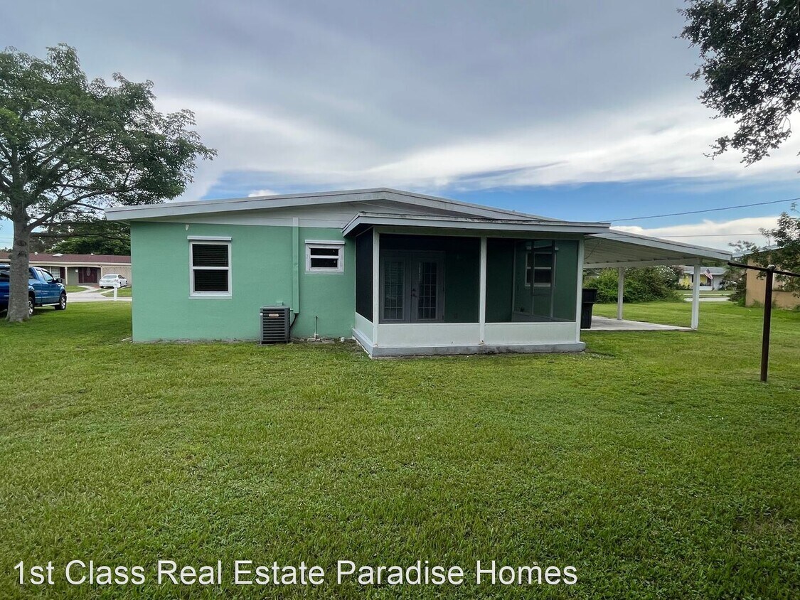 Primary Photo - 2 br, 1 bath House - 115 SE Lucero Dr