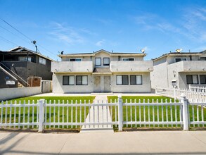 Building Photo - 20703 Roseton Ave
