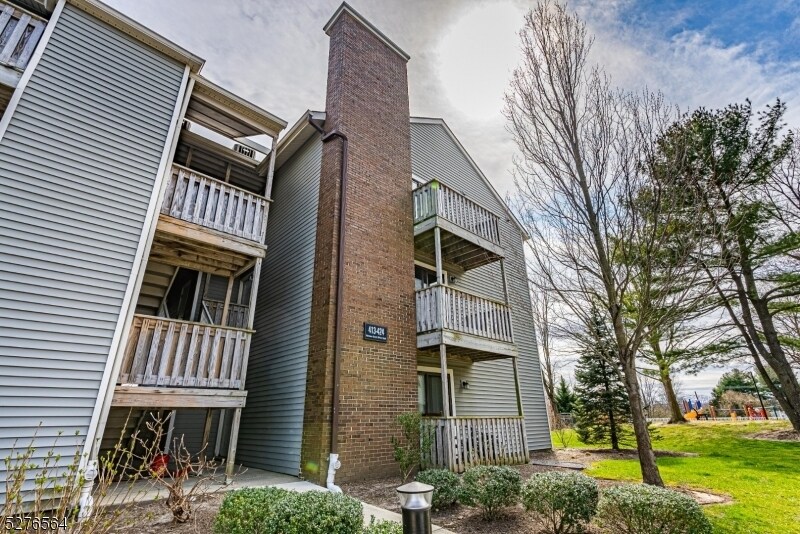 Foto principal - 420 Ravens Crest Dr