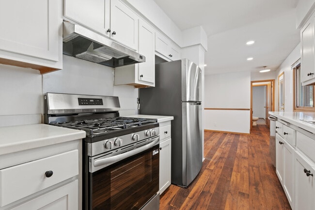 Foto del edificio - 2450 S 95th St