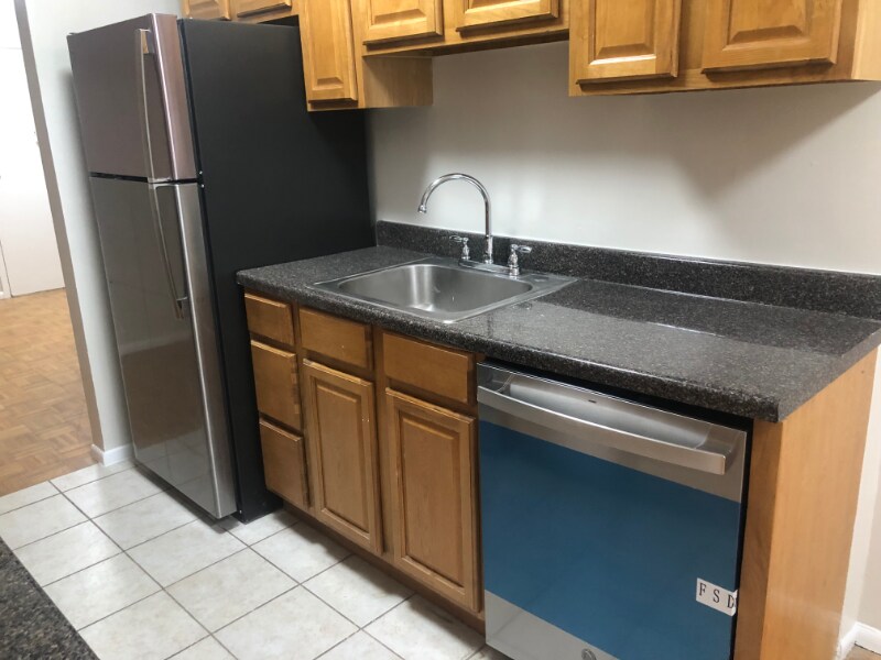 147 Main St Unit 1C, Ridgefield Park, NJ 07660 Room for Rent in