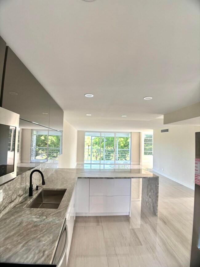 Foto del edificio - 3960 Oaks Clubhouse Dr