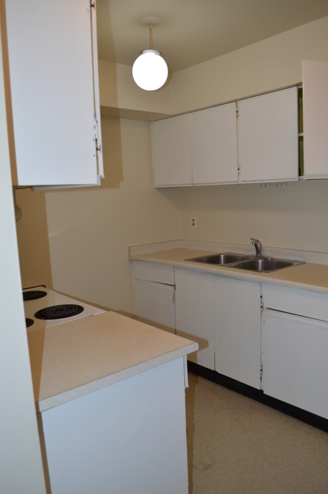 Building Photo - 10511 Holly Park Ln