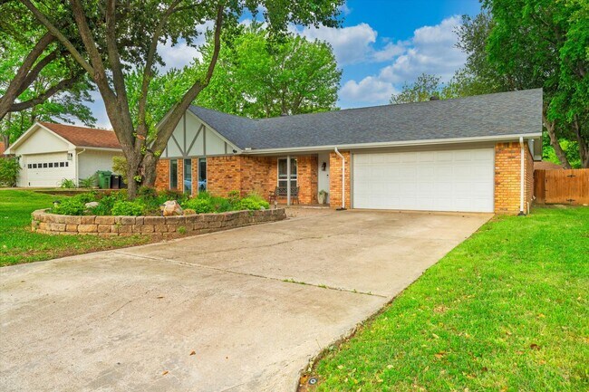 Foto del edificio - 839 Yellowstone Dr