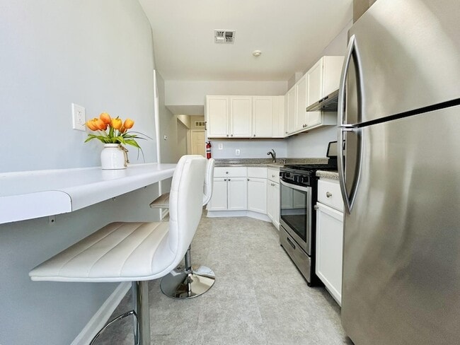 Building Photo - 8421 Bergenline Ave