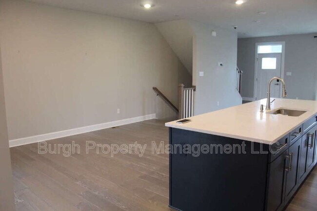 Foto del edificio - 137 Marketplace Ave