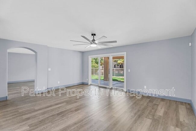 Building Photo - 1575 S Pennington Dr