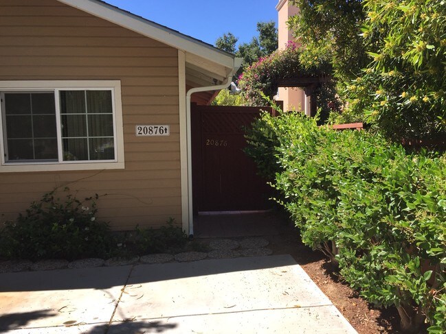 Building Photo - 20876 Garden Gate Dr