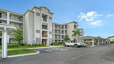 Building Photo - 12140 Wellen Golf St