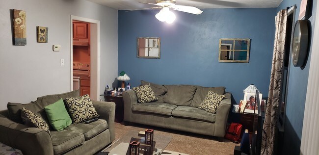 Foto del edificio - 3241 Yellow Pine Crescent