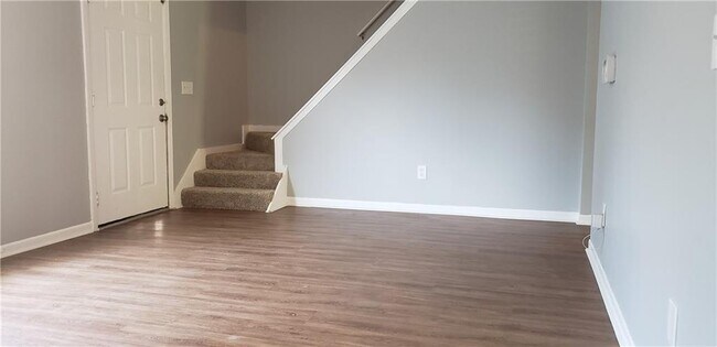 Foto del edificio - 3516 Hopkins Ct