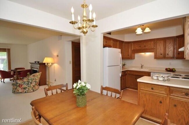 Foto del edificio - 7560 N Port Washington Rd