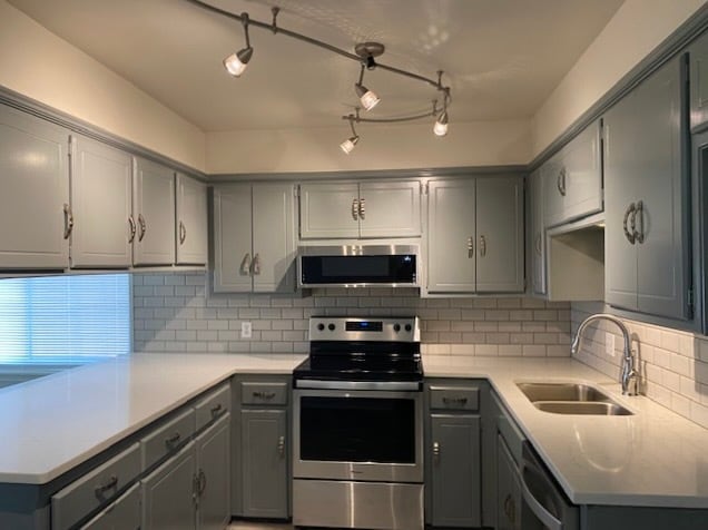 Photo - 11040 Spring Holw Townhome