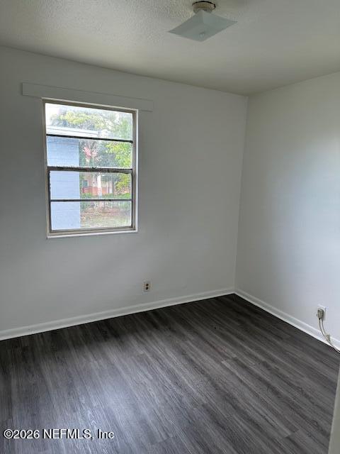 Foto del edificio - 1729 Logan St W
