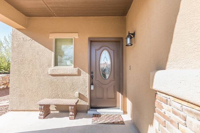 Building Photo - All the amenities at a great price