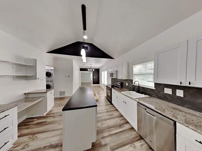 Building Photo - 26998 Hogan Dr