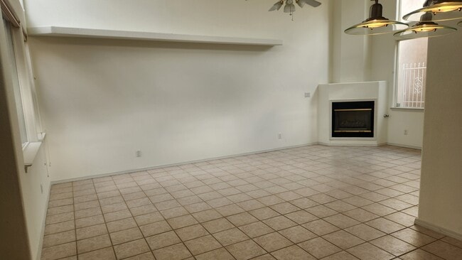 Building Photo - 9708 Lagrima De Oso Rd
