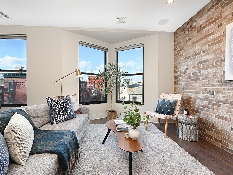 Foto principal - 227 4th St