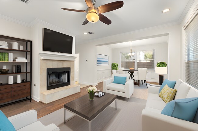 Building Photo - MOVE IN ASAP: Hyde Park Area / Traditional...