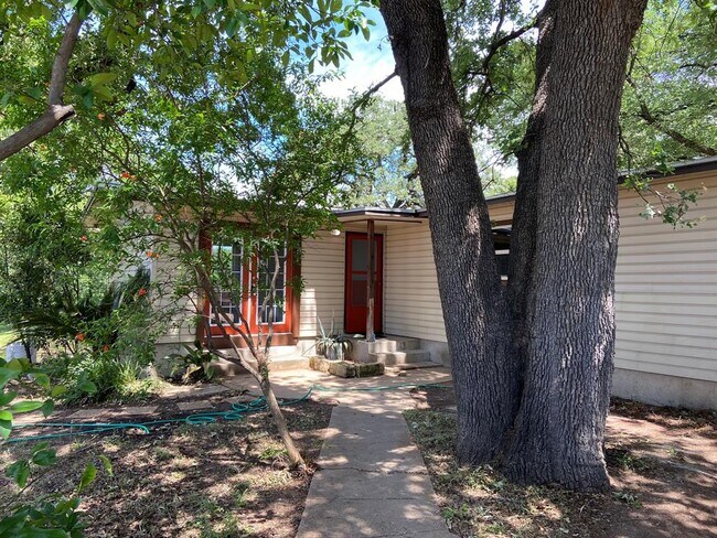 Building Photo - 6208 Harold Ct