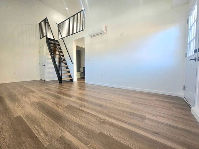 Algonquin Lane - Algonquin Lane Apartment