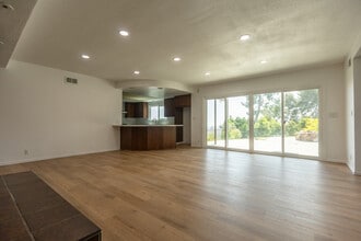 Building Photo - 1855 Alpha St