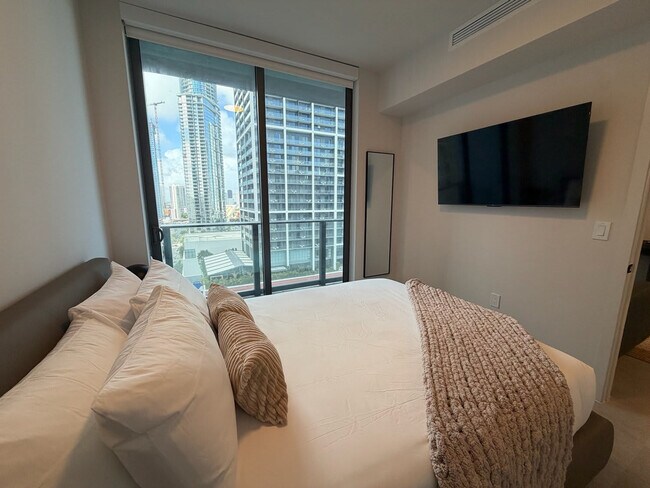 Foto del edificio - 121 NE 5th St