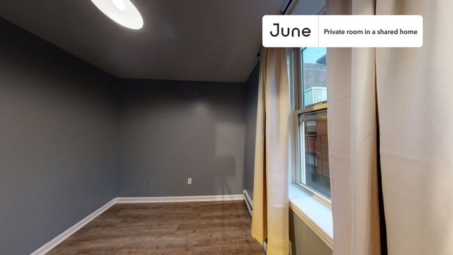 Building Photo - Room in Shared 3 bed/1 bath home