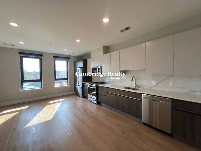 Building Photo - 16 Central St Building Photo - 16 Central St