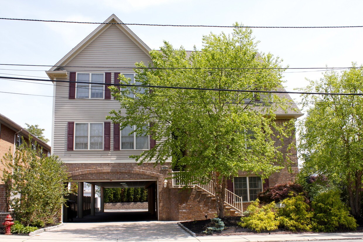 642 Franklin Ave, Nutley, NJ 07110 Apartments Nutley, NJ