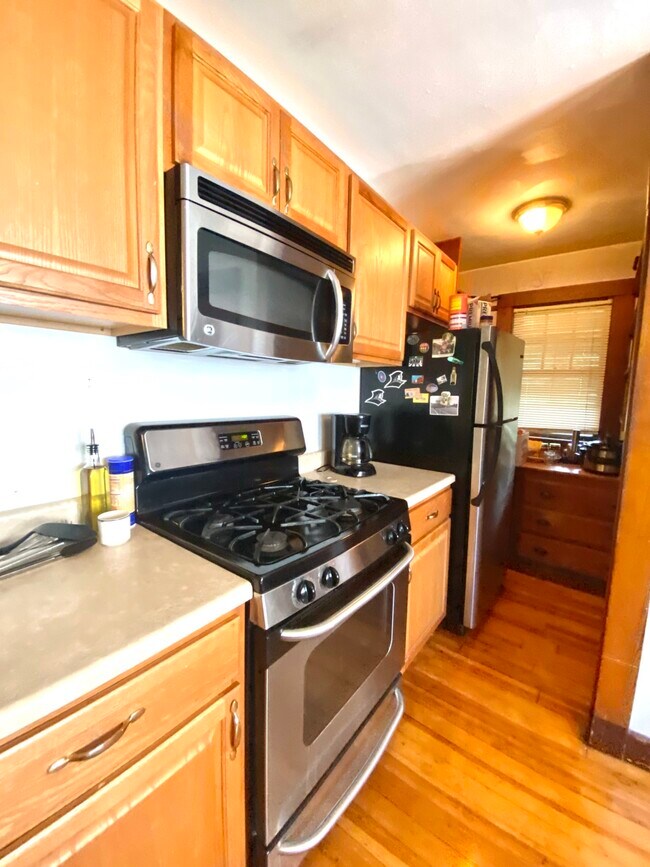 Foto del edificio - 29 Oak Square Ave