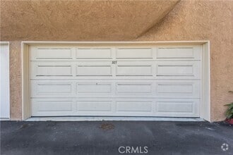 Building Photo - 7912 Northlake Dr