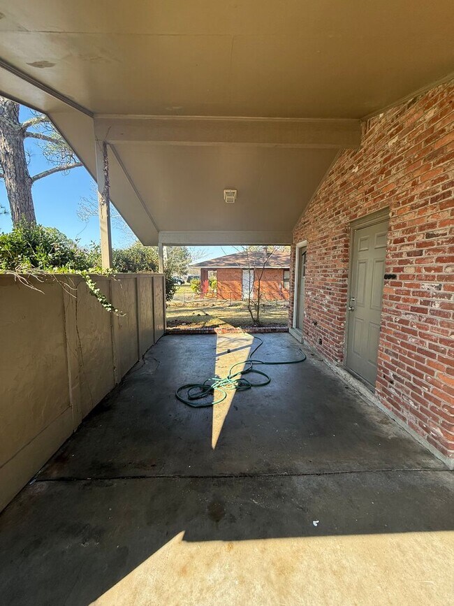 Foto del edificio - ** 3 Bed 2 Bath Located in Virginia Estates ** Call 334-366-9198 to schedule a self tour