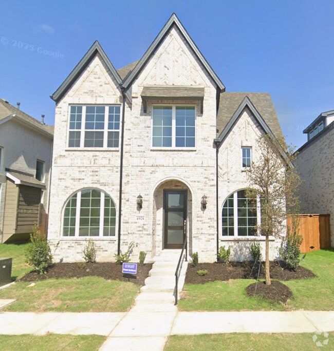 Building Photo - 4924 Daybreak Dr