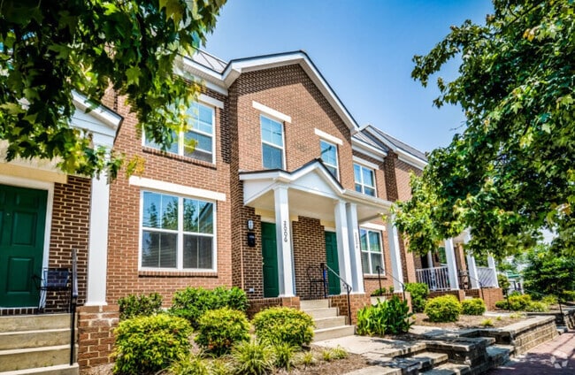 Building Photo - Cary West Apartments