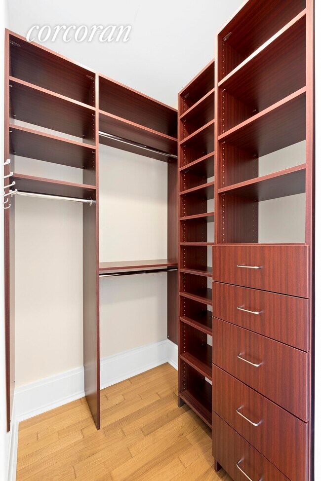 Foto del edificio - 205 W 76th St