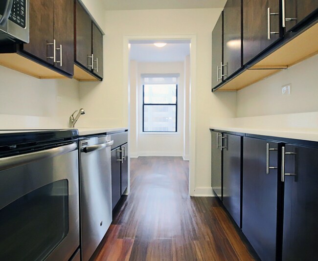 Photo - 212e E Chestnut St Apartment